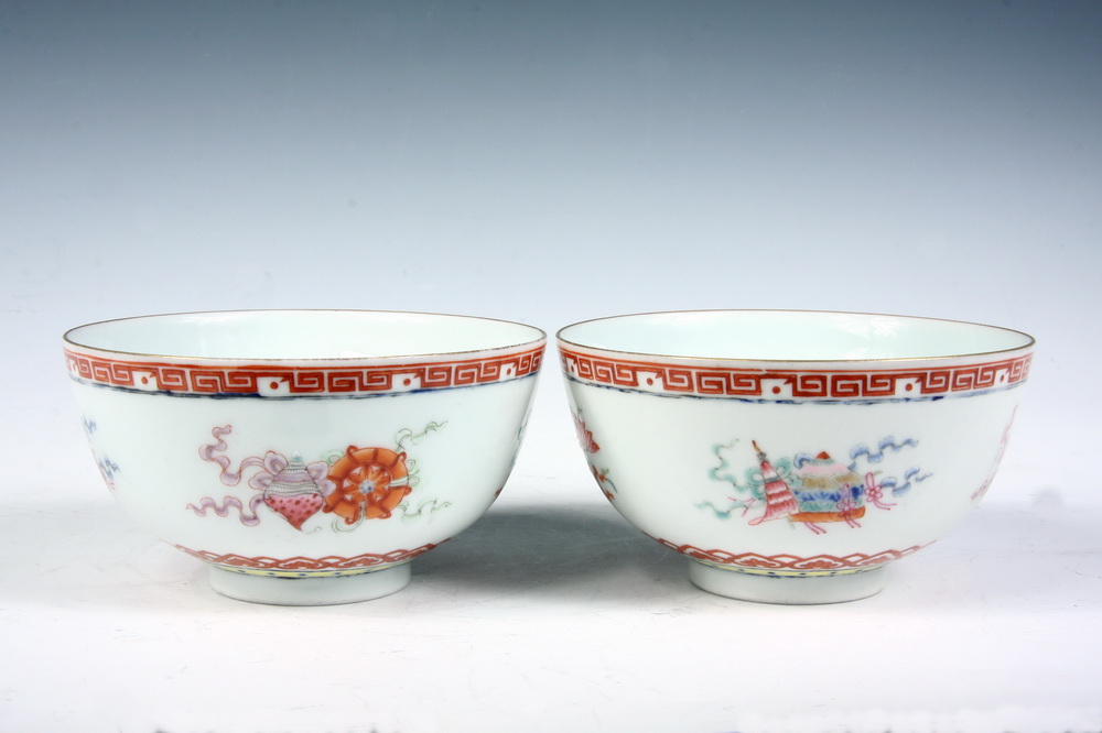 PAIR CHINESE PORCELAIN BOWLS  161966