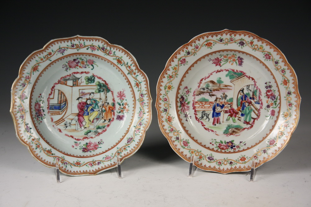 PAIR CHINESE EXPORT DISHES Pair 16197c