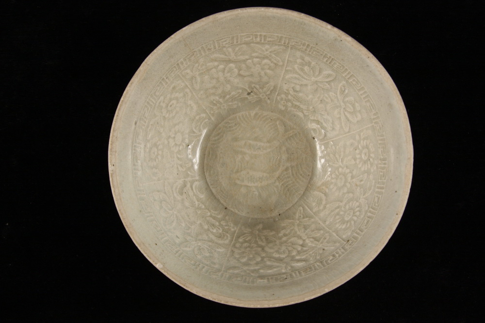 CHINESE CELADON BOWL - Chinese