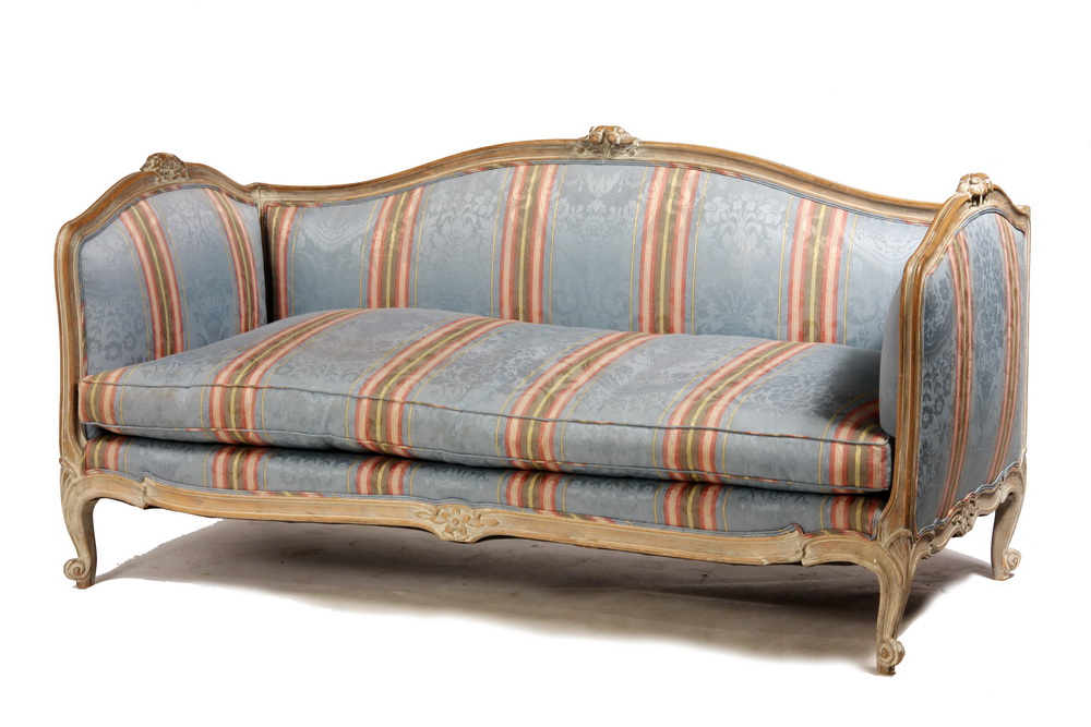 FRENCH LOUNGE SOFA Custom Provincial 1619ce