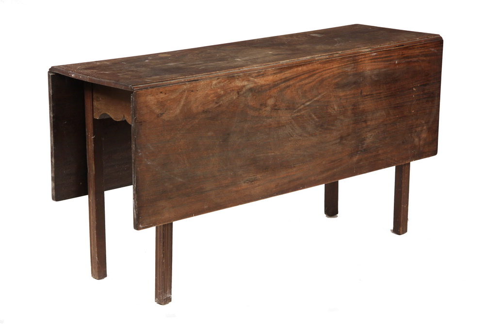 CHIPPENDALE GATELEG TABLE - Solid