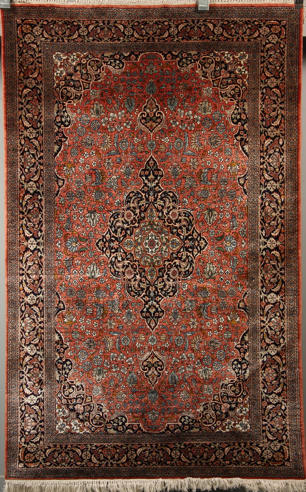 SILK RUG 3 x 4 10 20th c  161bfe