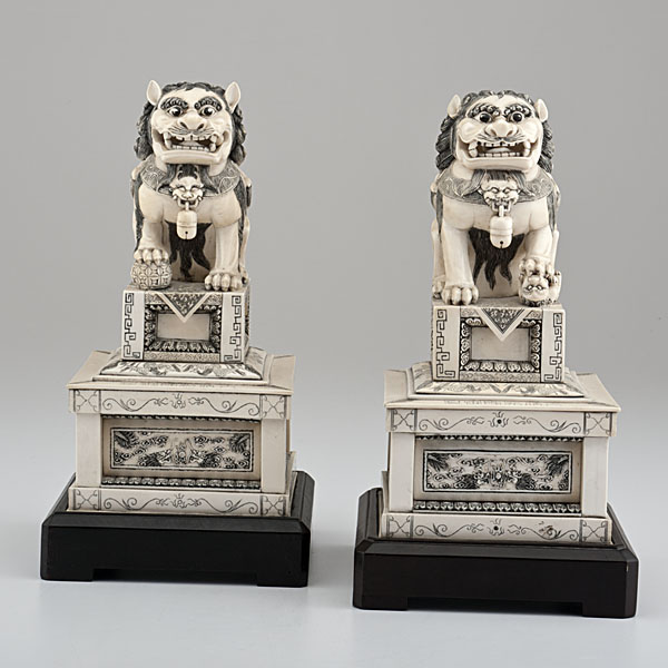 Chinese Ivory Foo Dogs Chinese. A pair