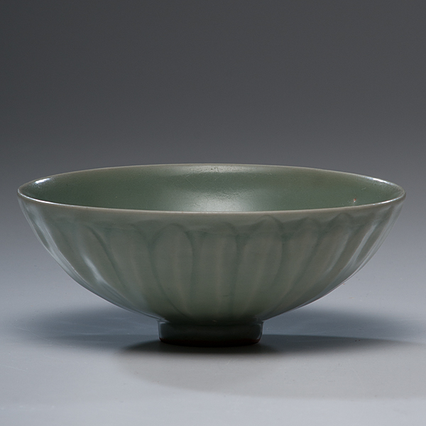 Celadon Lotus Petal Bowl Chinese  160028