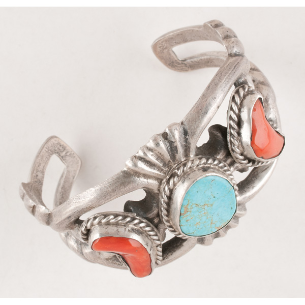 Navajo Tufa Cast Bracelet with 160662