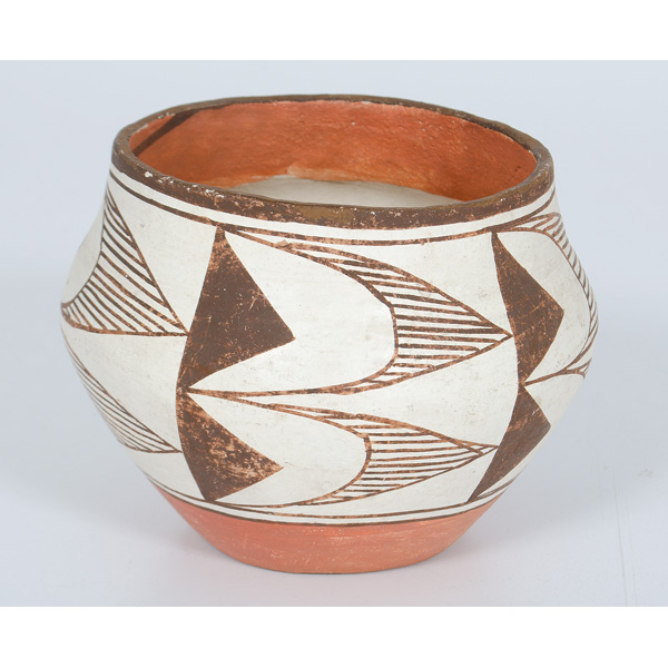 Acoma Jar with hatched and solid 1606e2