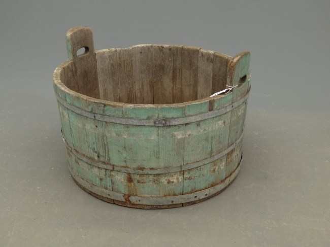 19th c washtub in old green paint  162fdb