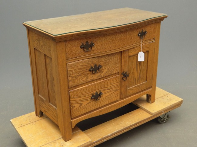 Victorian oak commode. 35'' W 19