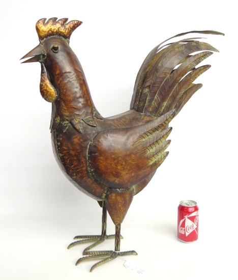 Metal decorative full bodied rooster.
