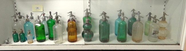 Lot over 20 vintage seltzer bottles  163164