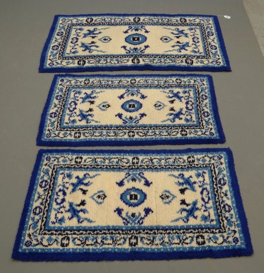 Lot three Chinese scatter rugs  16318b
