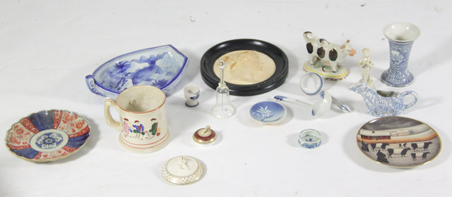 A quantity of decorative china 16345e