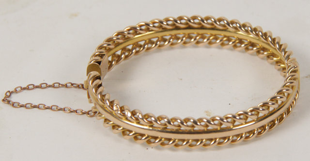 A 15ct gold bangle approximately