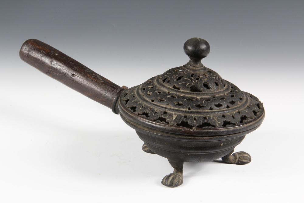 9TH CENTURY PERSIAN BRONZE TRIPOD 163589