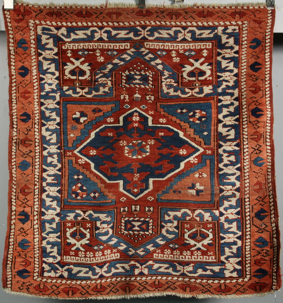 AREA RUG 3 3 x 3 6 Bergama 1635c8