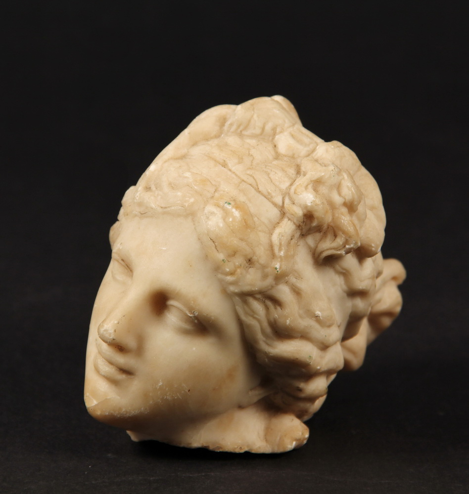 ROMAN MARBLE FRAGMENT - White Marble