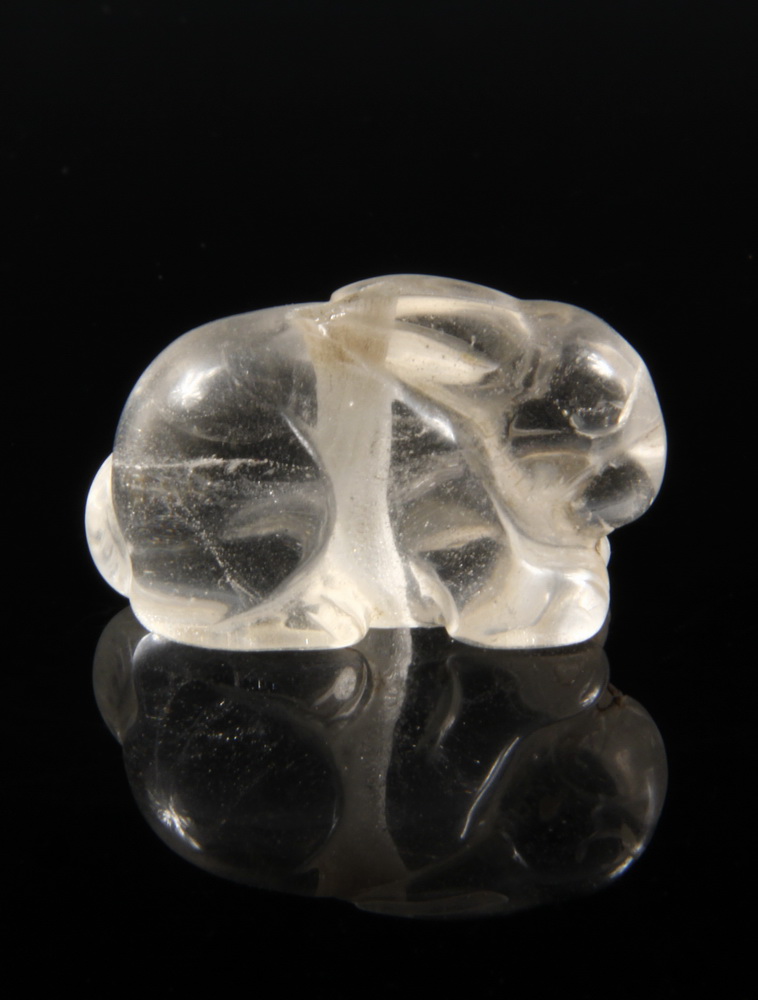 ROCK CRYSTAL CARVED RABBIT TOGGLE-Chinese