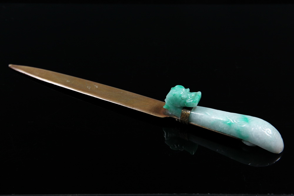 CHINESE LETTER OPENER W OLD JADE 16367e