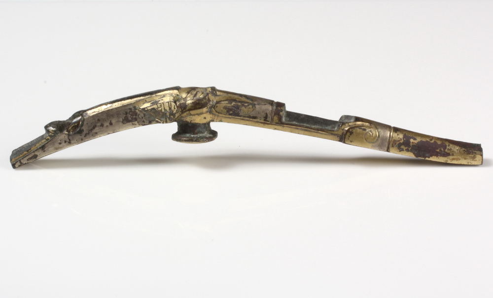 CHINESE BRONZE GARMENT HOOK DAIGOU