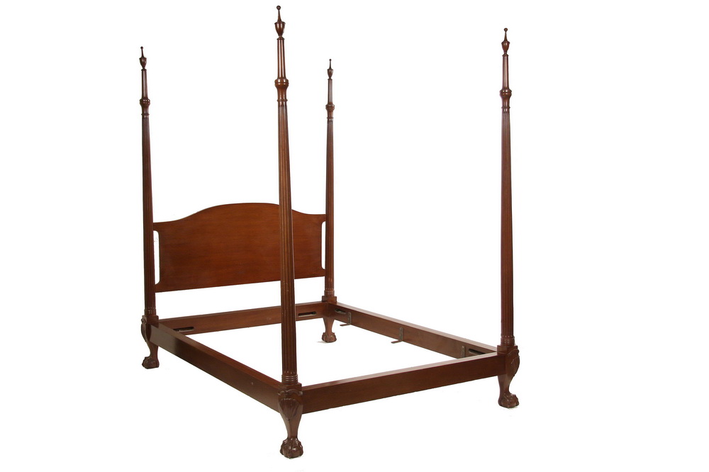 FOUR POSTER BED Chippendale Style 163735