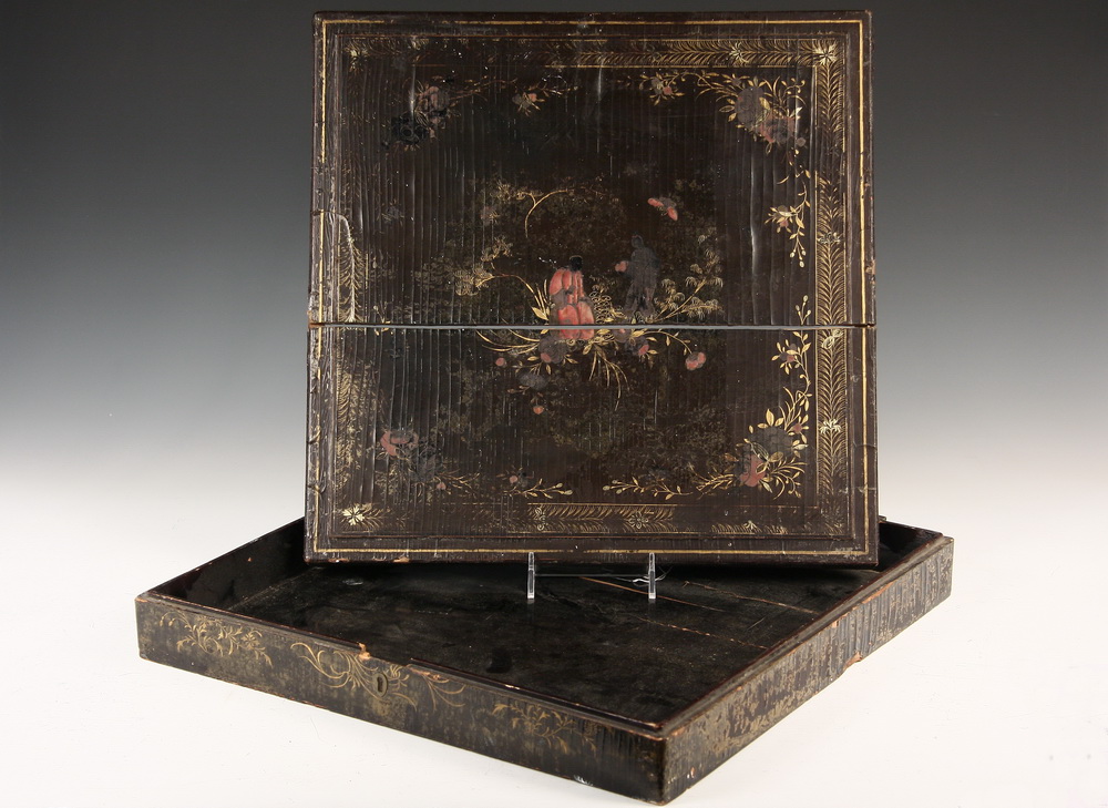 JAPANESE LACQUERED GAME BOX Early 16384c