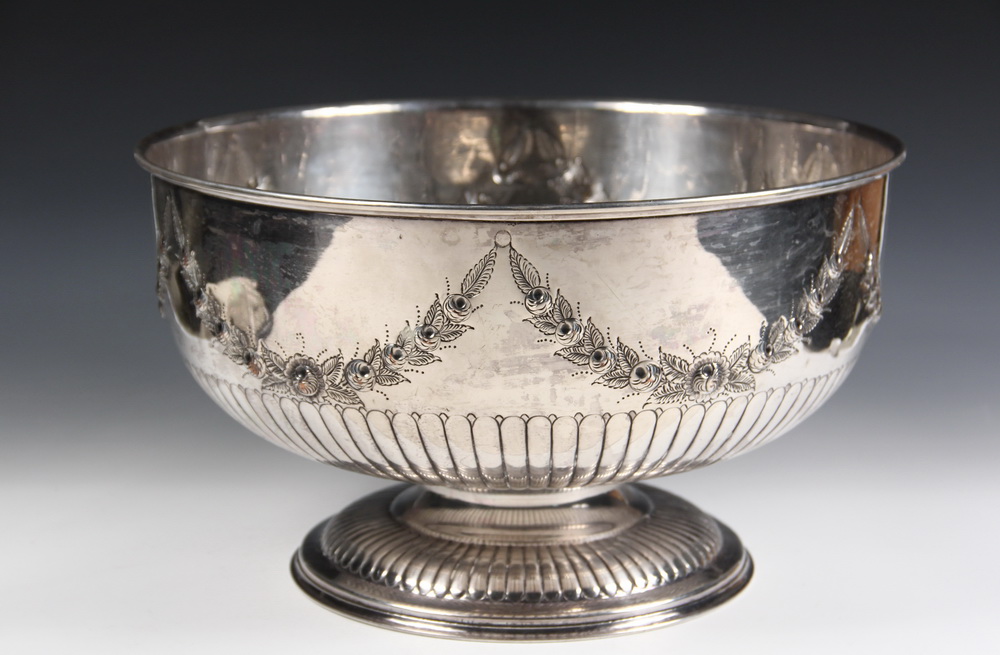 SILVERPLATE PUNCHBOWL - 1930s Vintage