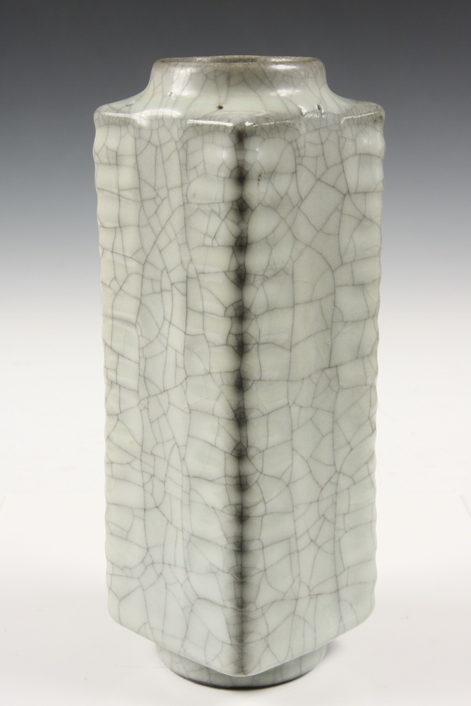 CHINESE PORCELAIN VASE Square 163e8a