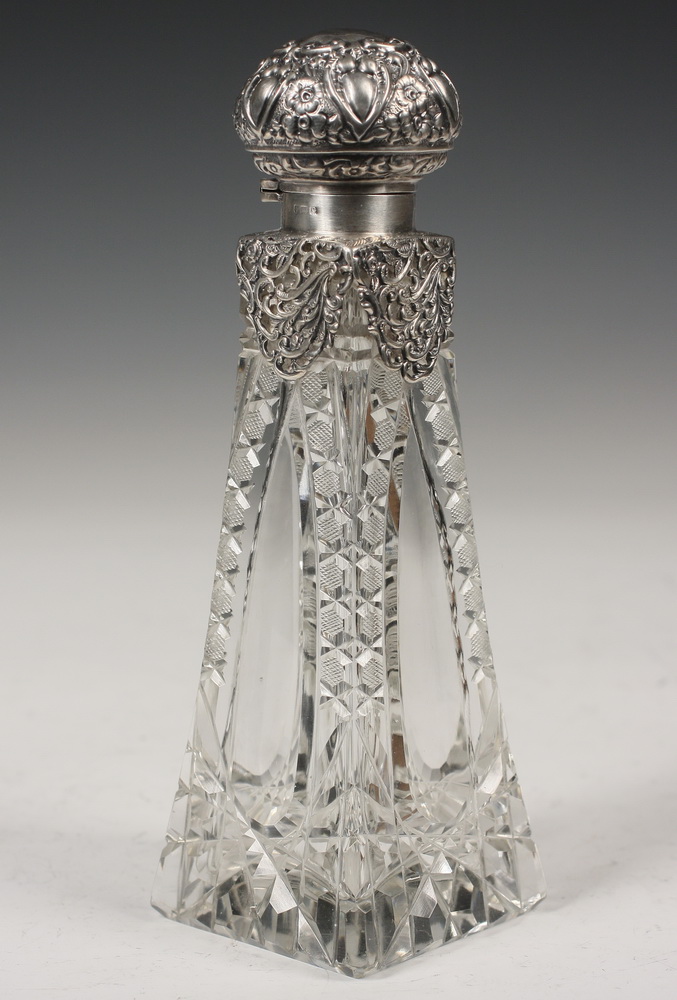 STERLING MOUNTED CUT CRYSTAL PERFUME 163fb3