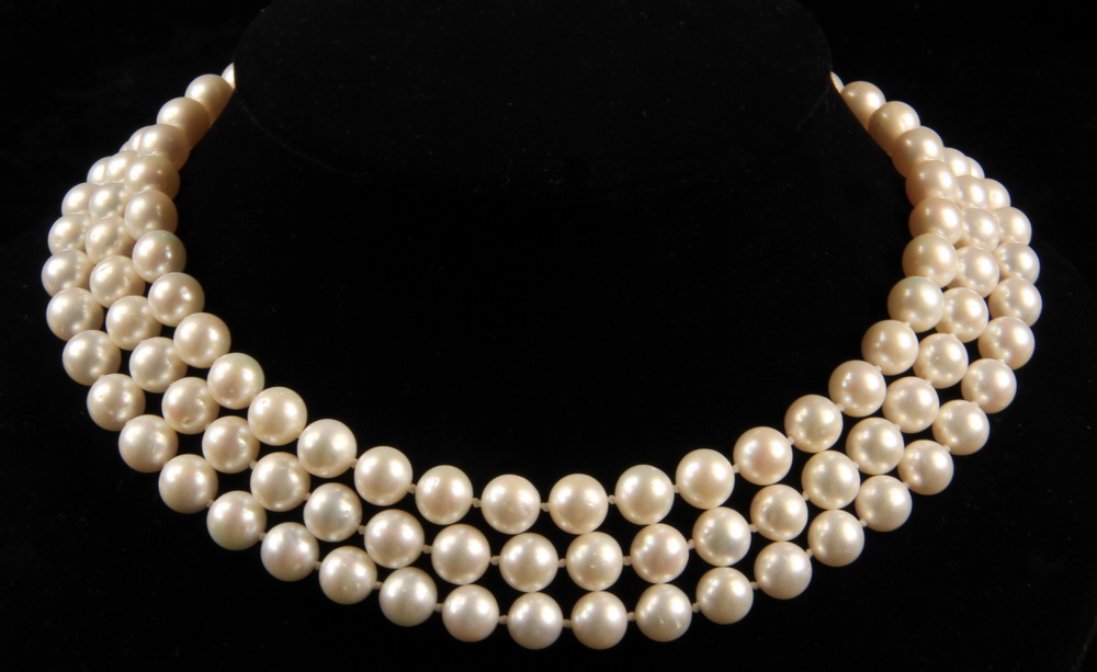 PEARL NECKLACE - Triple stand pearl