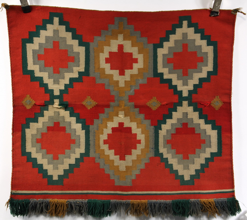 NAVAJO RUG 31 x 27 19th 164034