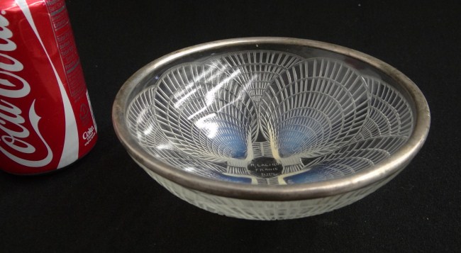 Signed Lalique ''Coquilles'' pattern