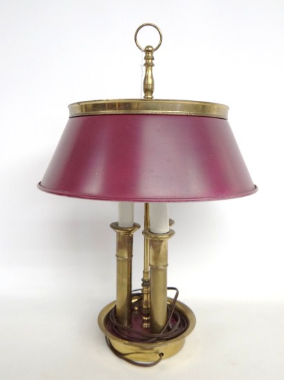 Brass candle style lamp. 21'' Ht.