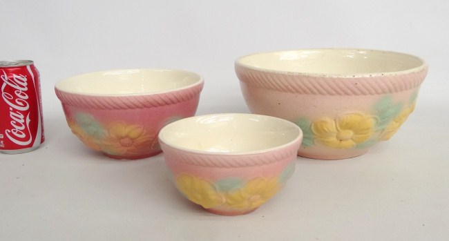 Set of three vintage nesting bowls.