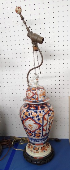 Asian porcelain Imari lamp. 18''