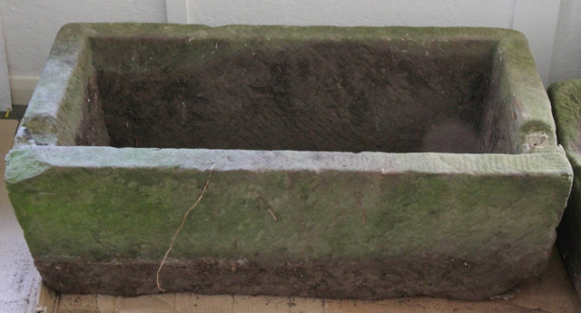 A rectangular stone trough 97cm 16466b