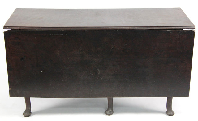 An 18th Century mahogany gateleg