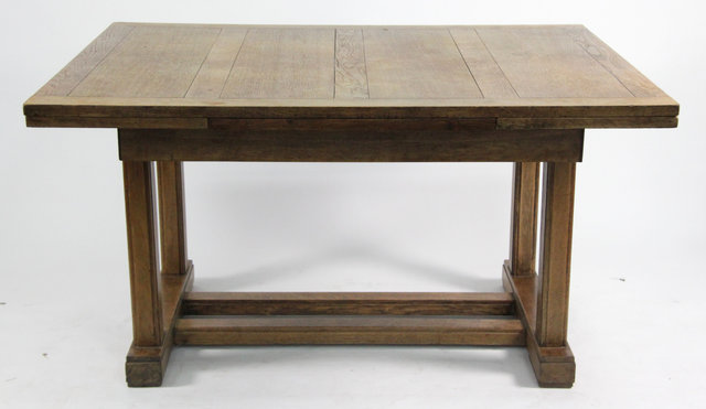 An oak draw leaf table the square section