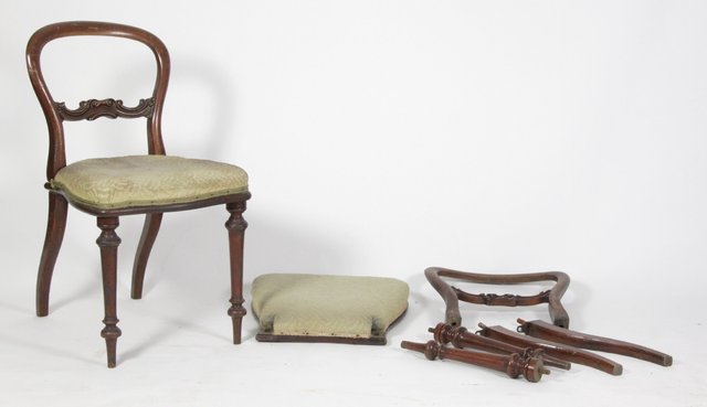 A pair of Victorian single chairs