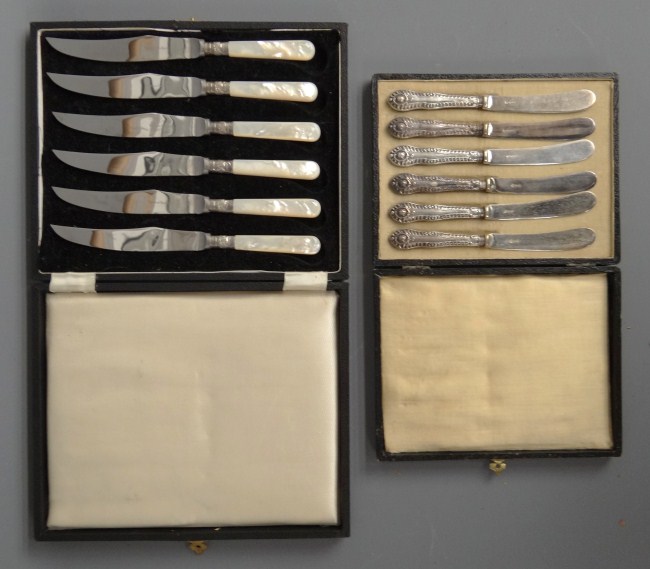 Lot two boxed knife sets including 162041