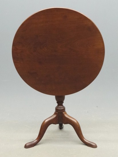 18th c N Y tilt top tea table  16210e