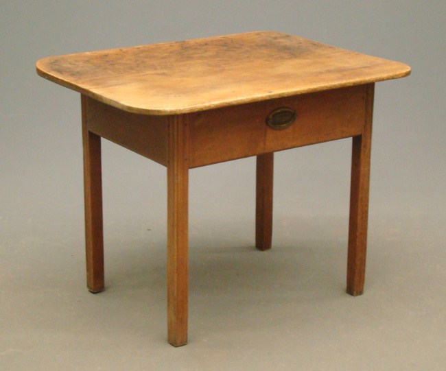 18th c. molded leg tavern table. Top