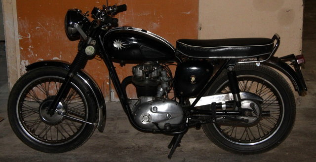 A BSA motorcycle 250cc Frame No  1621b2