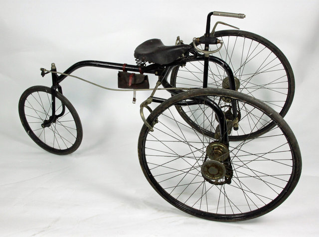 A twin drive Quadrant type tricycle 162213