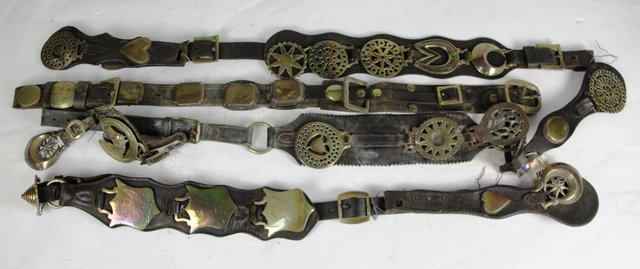 A martingale set four crested cartouche 16221f