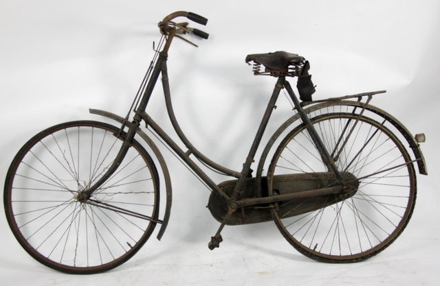 A lady's Hercules bicycle