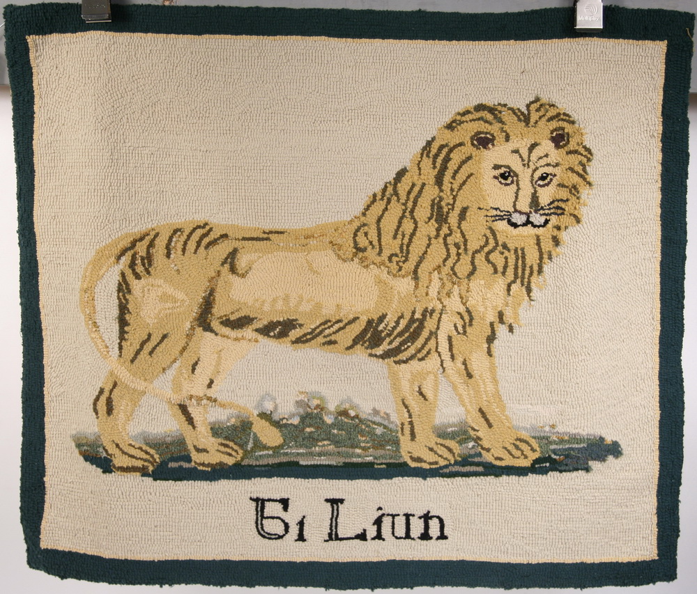 FIGURAL HOOKED RUG Standing Lion 162ab9