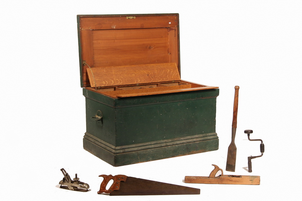 SHIPBUILDER'S TOOL CHEST - Circa