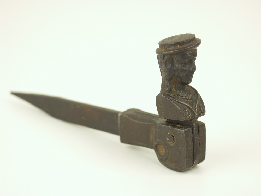 SHUTTER STOP Cast iron figural 162b59