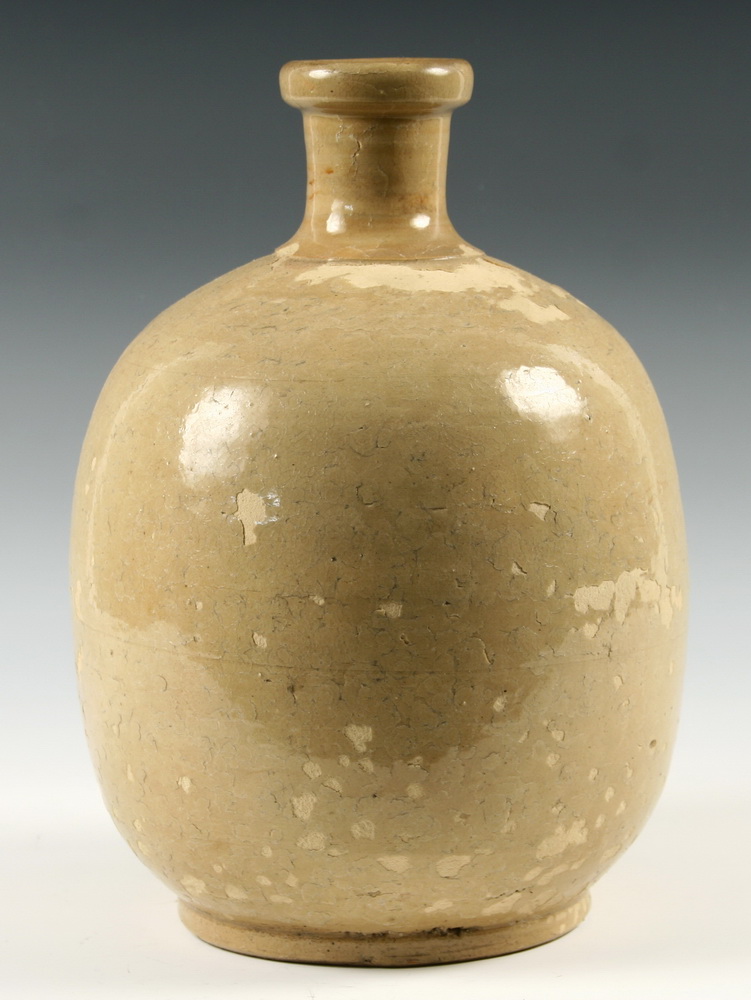 VASE - Early earthenware vase wheel