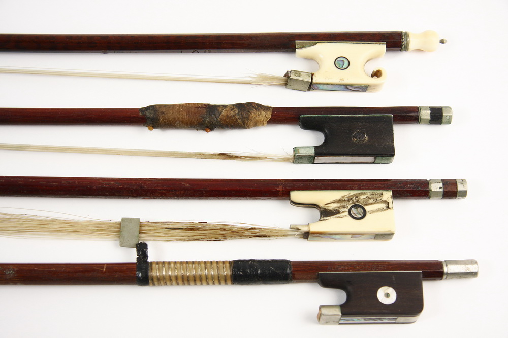  4 VIOLIN BOWS Including 2  162bfd